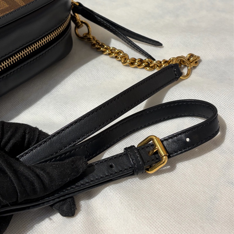 Fendi 咖色F F  PVC 老花相機包-12