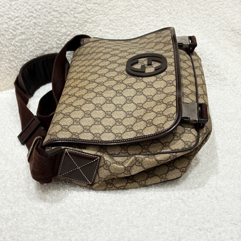 GUCCI古馳 大容量老花Logo徽標 帆布拼皮 郵差包單肩斜挎包 男女同款情侶款 烏木色拼深棕色 尺寸：37x9x23 無配件：單品-2