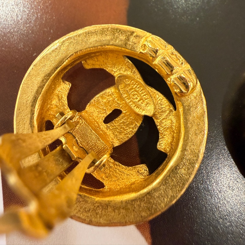 Chanel 復古經典Logo金色耳飾-2