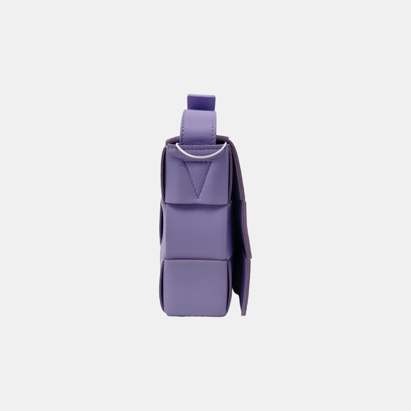 BOTTEGA VENETA Cassette 中號 紫色羊皮編織斜背包-2