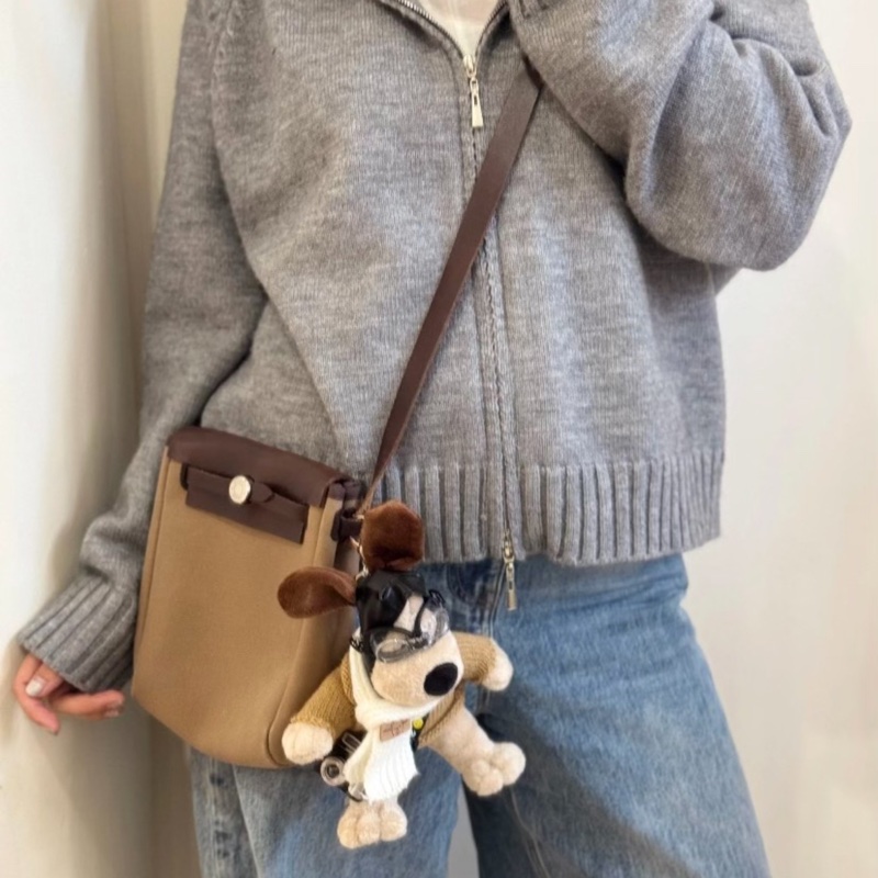 【買一送一😆四季都能背✨全網最低價❤️】Hermes 愛馬仕 中古 herbag mini 斜挎包 棕色➕卡其色-4