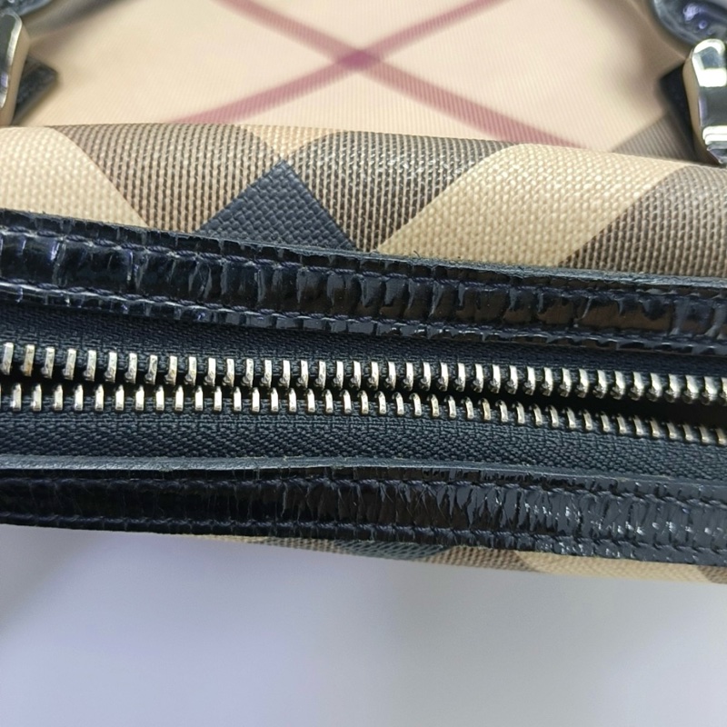 BURBERRY 卡其色塗層帆布手提包 黑色五金-8