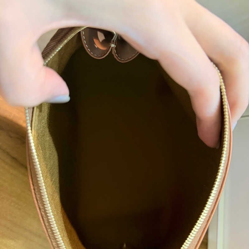 未使用美品🏅CELINE 新款 防潑水 經典凱旋門 化妝包-8