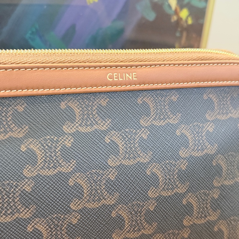 未使用美品🏅CELINE 新款 防潑水 經典凱旋門 化妝包-16