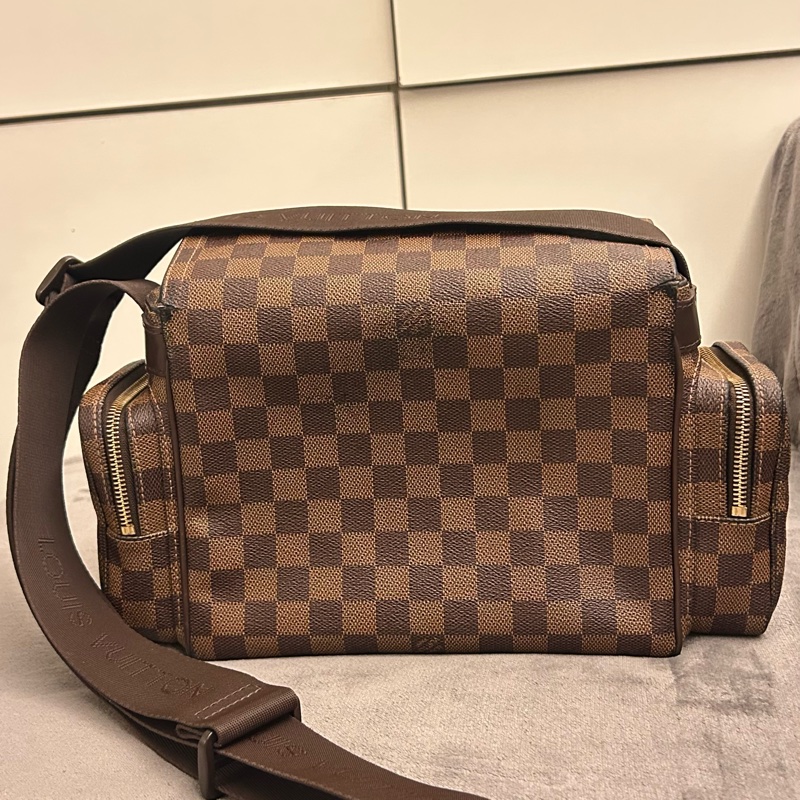 Louis Vuitton Damier LV Reporter Melville Messenger Bag-3
