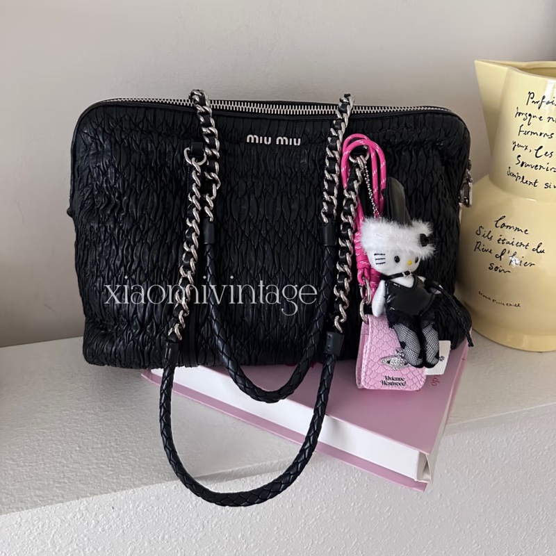 Miu Miu • 黑銀褶皺羊皮保齡球鏈條包-1