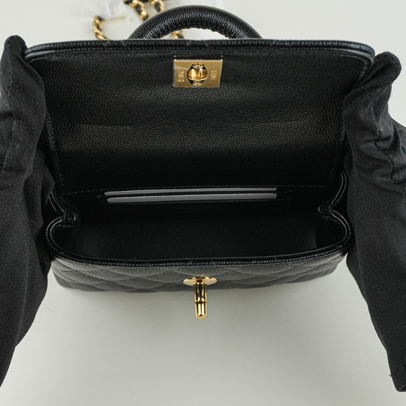 KÉSH 凱仕國際精品【限量甜美收藏款】CHANEL CF Mini 愛心吊墜鏈條包 香奈兒 Classic Flap Mini｜櫻花粉羊皮｜愛心鏈帶設計-6