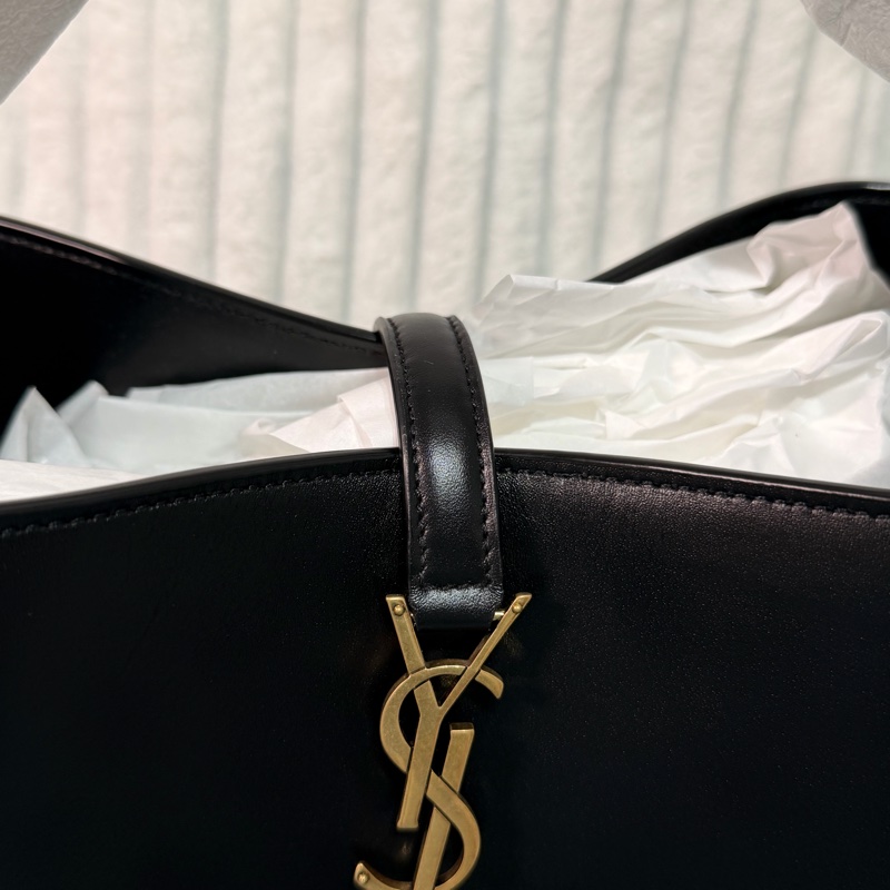 ✨全新未拆封 YSL黑金LE 37小牛皮水桶包-23