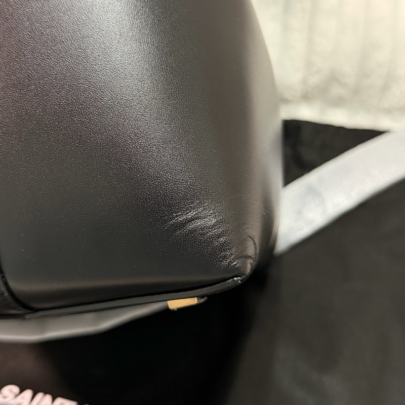 ✨全新未拆封 YSL黑金LE 37小牛皮水桶包-32