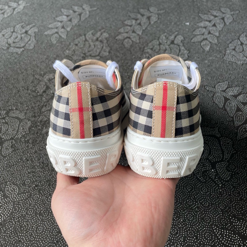 巴寶莉burberry格子板鞋37.5碼🧡-2