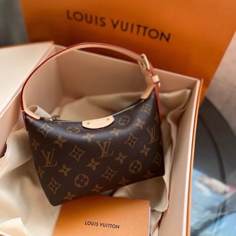 ✨Lv 新款Hill pochette 飯盒  98新❤️