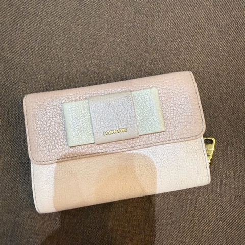 Miu Miu • 蝴蝶結粉色三折中夾