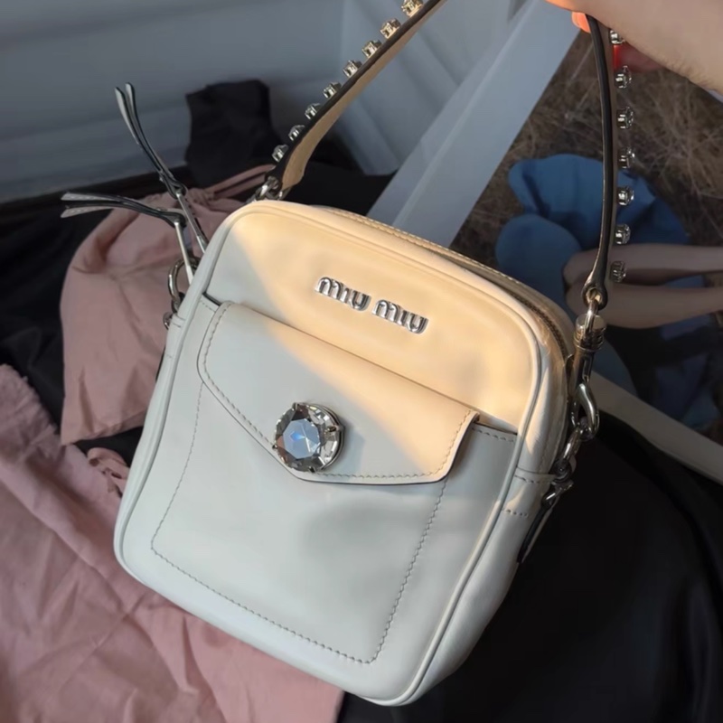 Miu Miu • 白銀限定水鑽雙肩帶相機包-1
