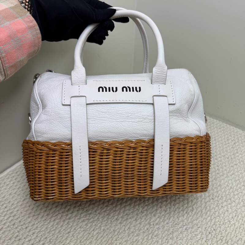 Miu Miu • 白色荔枝牛皮拼竹編波士頓包-3