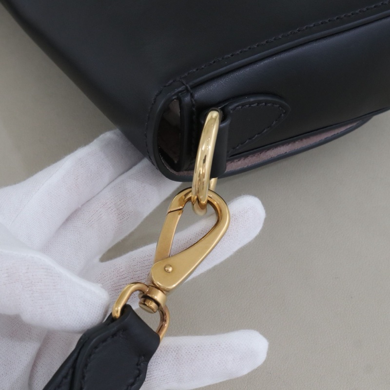 Miu Miu • 大Logo金釦牛皮郵差包-4