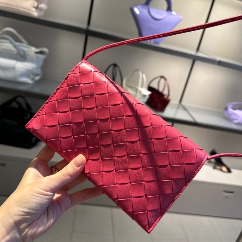 ⏰限時特賣 專櫃4萬7千9🌺Bottega Veneta 708586 羊皮編織 WOC肩帶錢包 莓果粉色﻿-12