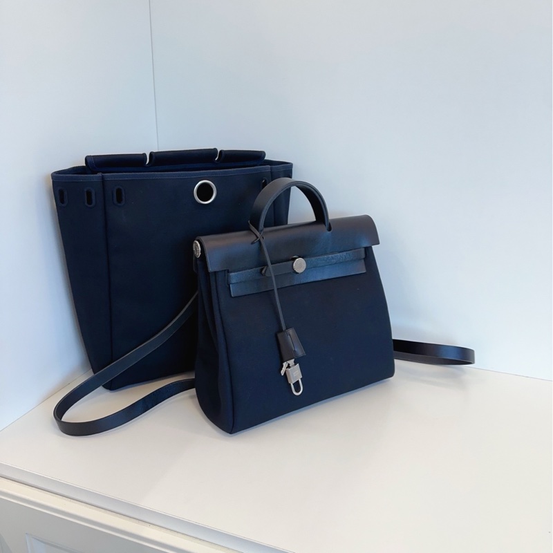 ✨Herbag 黑色銀扣後背包 雙替換帶95新🖤-4