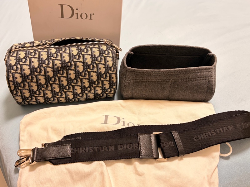 Dior DIOR 卡其色帆布老花提花 圓通 斜背包-14