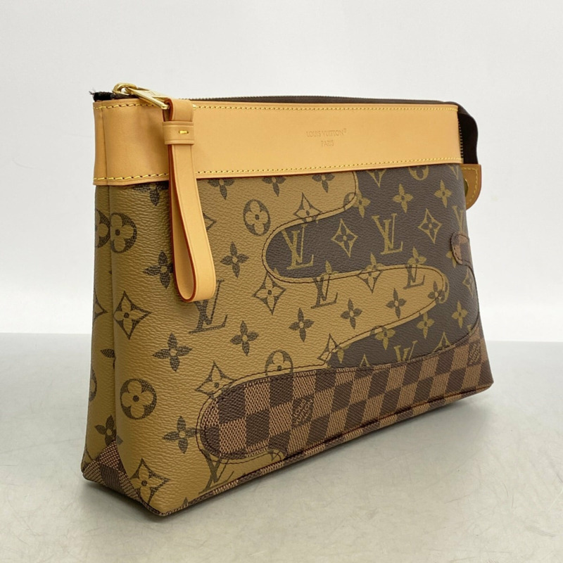 路易威登 Damier Monogram 反向手拿包，NIGO Pochette Voyage Souple M26015，棕色，男士-1