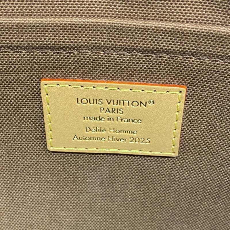 路易威登 Damier Monogram 反向手拿包，NIGO Pochette Voyage Souple M26015，棕色，男士-4