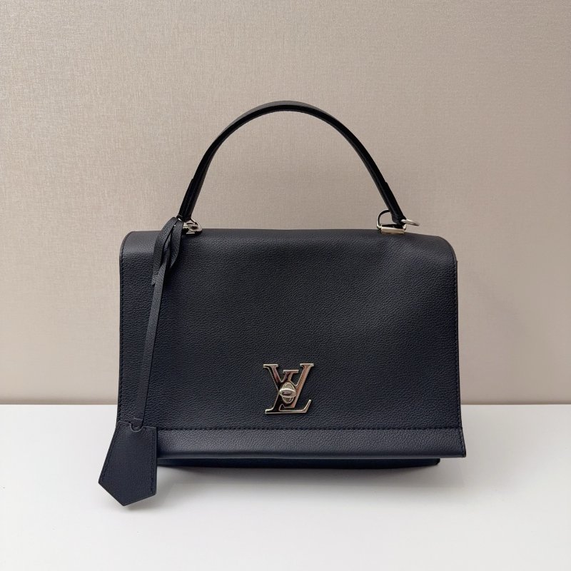 路易威登/Louis Vuitton Lock me中號黑色全皮鏈條手提包-5