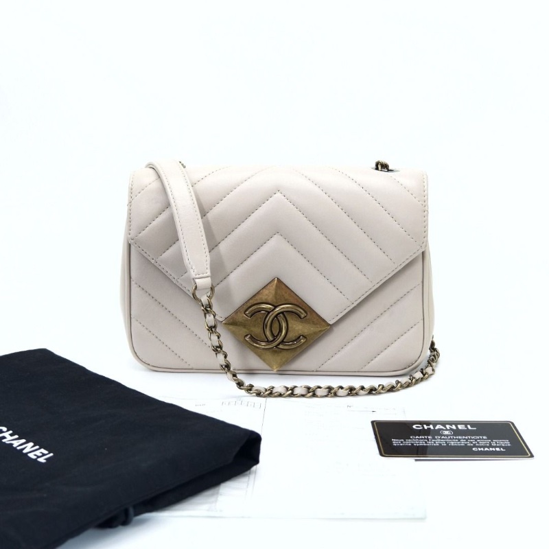 CHANEL 限量款V紋肩背斜背信封包 20*13*5 95新 配件塵袋 購證 保卡-1