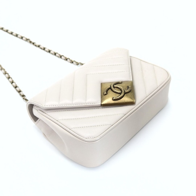 CHANEL 限量款V紋肩背斜背信封包 20*13*5 95新 配件塵袋 購證 保卡-4
