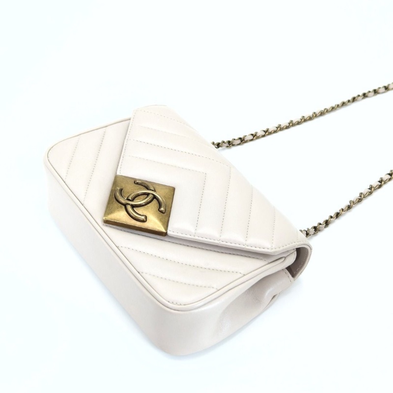 CHANEL 限量款V紋肩背斜背信封包 20*13*5 95新 配件塵袋 購證 保卡-5