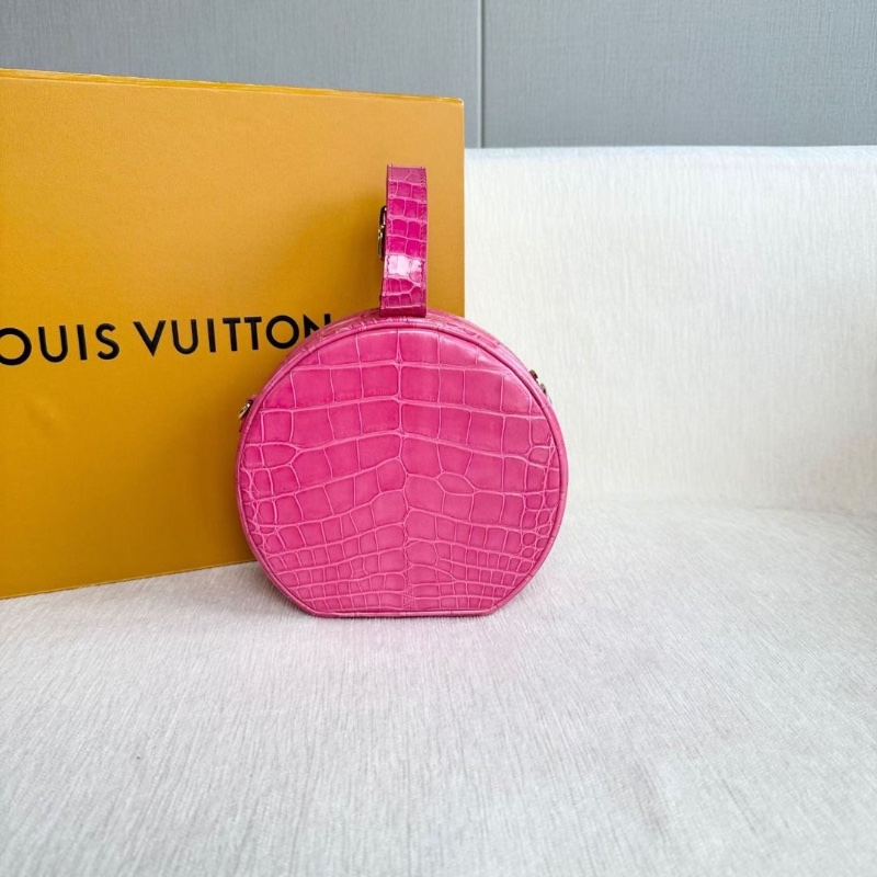 LV 粉色鱷魚皮硬圓餅 10*16*8  95新 配件塵袋 肩帶 皮牌-5