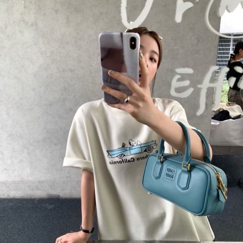 MiuMiu 保齡球包小號 芯片款 藍色 金扣 23*11*8 95新 配件塵袋 肩帶 保卡 購證-1