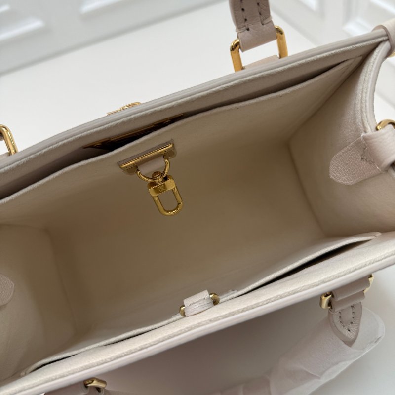 路易威登/Louis Vuitton lock go 顆粒牛皮 粉色叢林手提托特包 芯片款-9