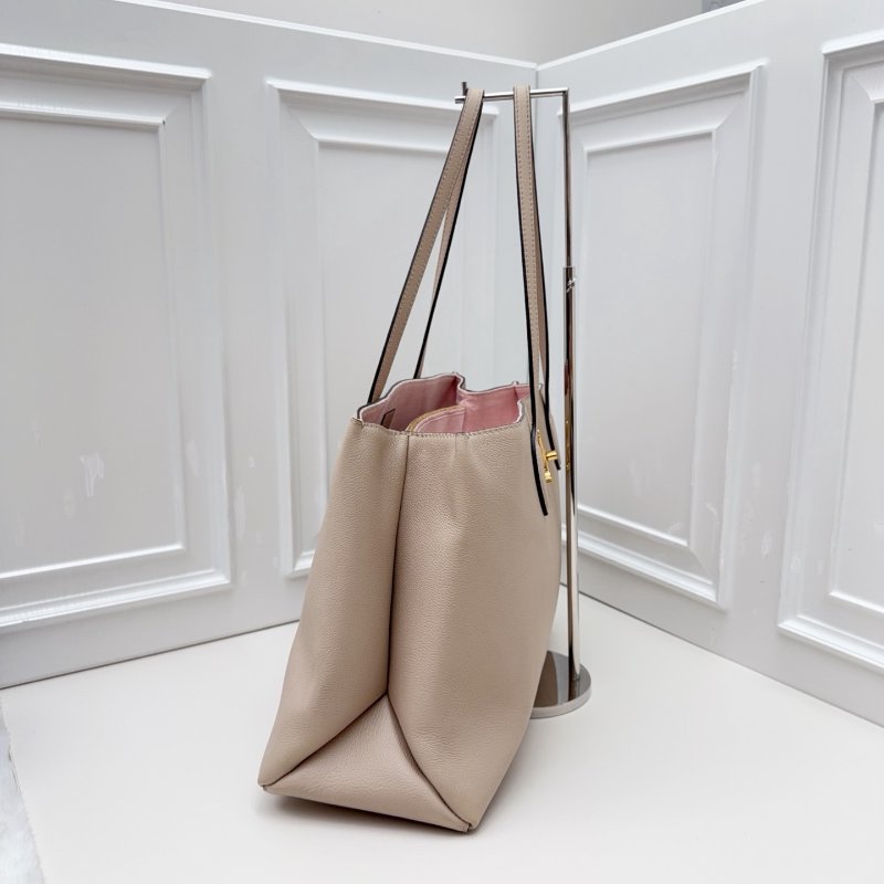 芯片款 路易威登/Louis Vuitton Lockme Shopper 淺杏/奶杏色托特包-3