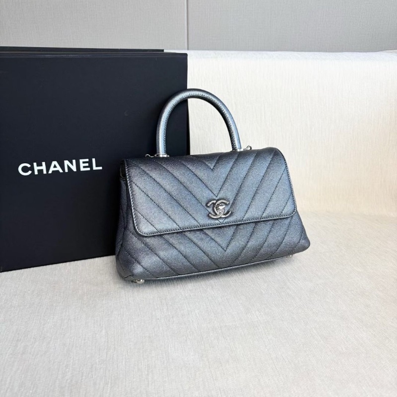 Chanel V紋Cocohandle小號 深灰色 銀扣 荔枝皮 22*14*8  95新 配件肩帶 盒子 塵袋-3