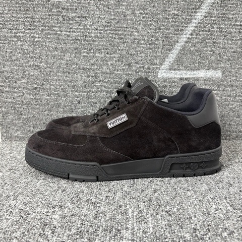 LouisVuitton 路易威登 黑色麂皮trainer板鞋尺碼 41.5碼 🧡