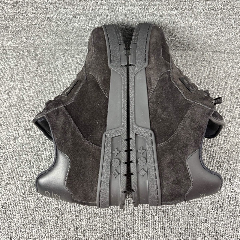 LouisVuitton 路易威登 黑色麂皮trainer板鞋尺碼 41.5碼 🧡-2