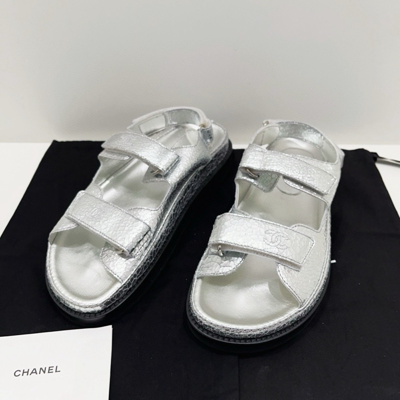 Chanel香奈兒 飛機場走秀款銀色魔術貼涼鞋 全新未使用39.5碼-1