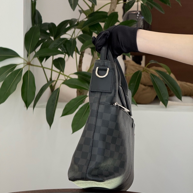 Louis Vuitton 路易威登 男士黑色棋盤格手提肩帶公文包 尺寸37x29-4