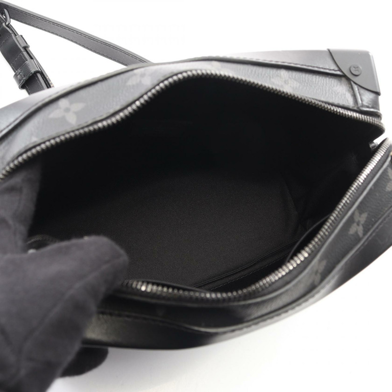 路易威登 Soft Trunk 單肩包 M44730 Monogram Eclipse 帆布 黑色 二手-2