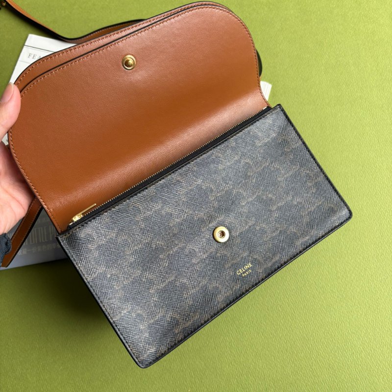 ::CELINE:: Triomphe strap WOC 經典凱旋門老花雙層斜背包-6