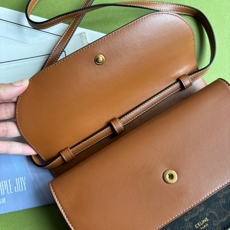 ::CELINE:: Triomphe strap WOC 經典凱旋門老花雙層斜背包-13