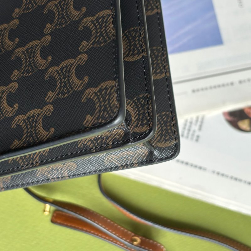 ::CELINE:: Triomphe strap WOC 經典凱旋門老花雙層斜背包-23