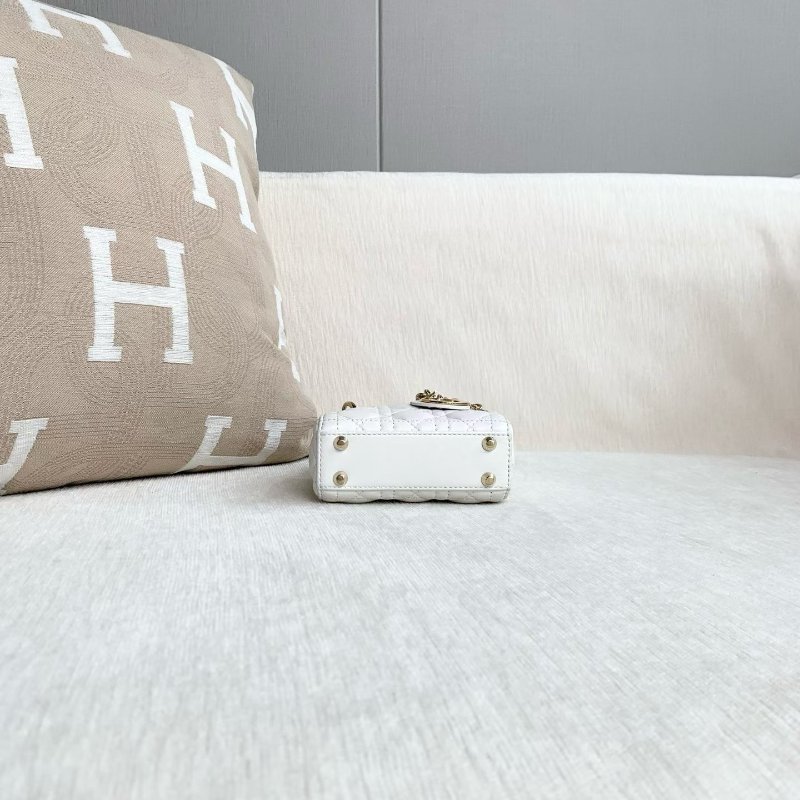 Dior 白金mini黛妃三格 白色金扣 羊皮 成12*11*5 98新配件肩帶 塵袋-6