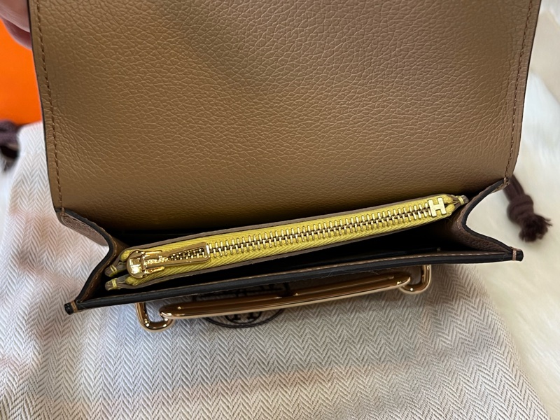 Hermes 愛馬仕 茶色/萊姆（內袋）雙色Roulis Slim 金釦(離櫃全新）-3