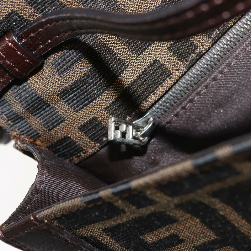 【日本直送】FENDI Zucca帆布Mamma Baguette單肩包 黑色棕色 正品 176746SAV-22