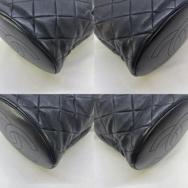 CHANEL 珍珠提把黑金迷你水桶包-9