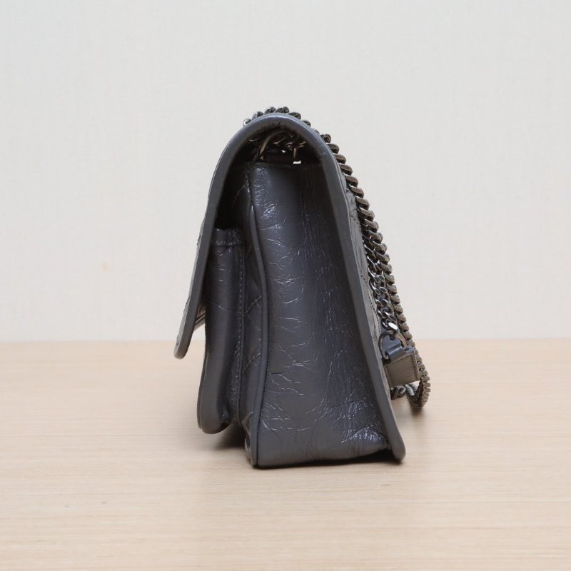 SAINT LAURENT NIKIBABY褶皺絎縫鏈條包D扣灰色牛皮灰扣肩背包-4