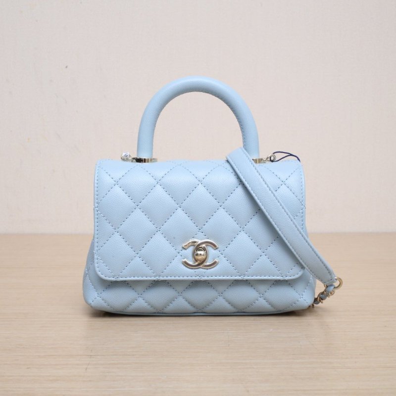 CHANEL CocoHandleMini藍色荔枝牛皮晶片淺金扣肩背包-1