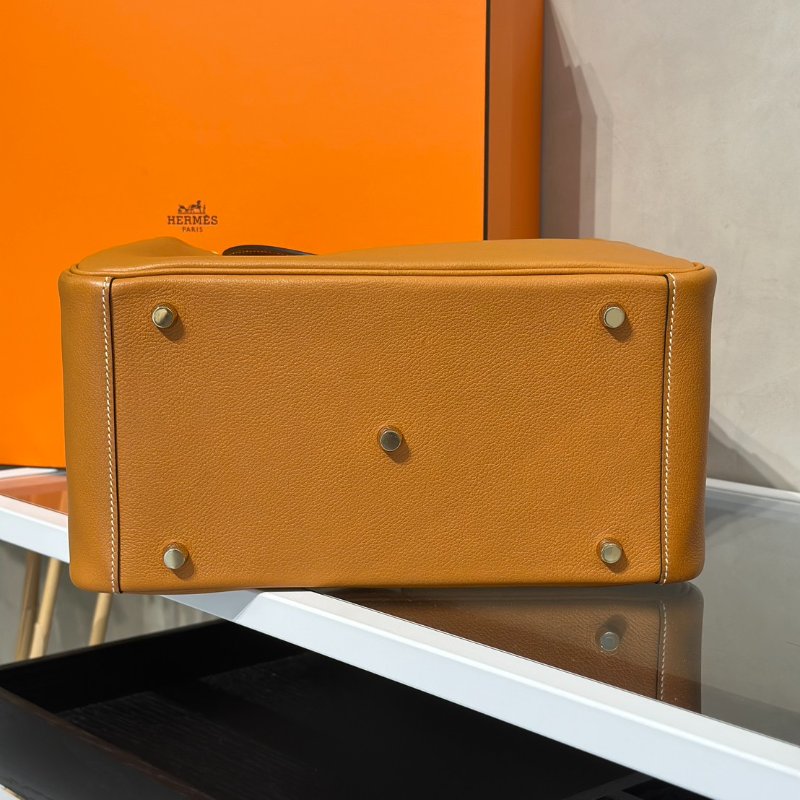 HERMES Lindy 30 - 太妃金 A-4