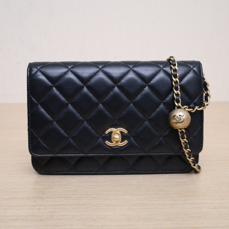 CHANEL CFWOC黑色羊皮晶片金扣金球調節扣肩帶肩背包-1