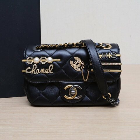 CHANEL 22CCF口蓋包方胖子黑色羊皮晶片金銀扣徽章肩背包